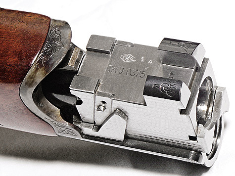 Колодка и ствольные муфты 2000-й и 3000-й серии ружей Webley&Scott изготовлены из хром-молибденовой стали.