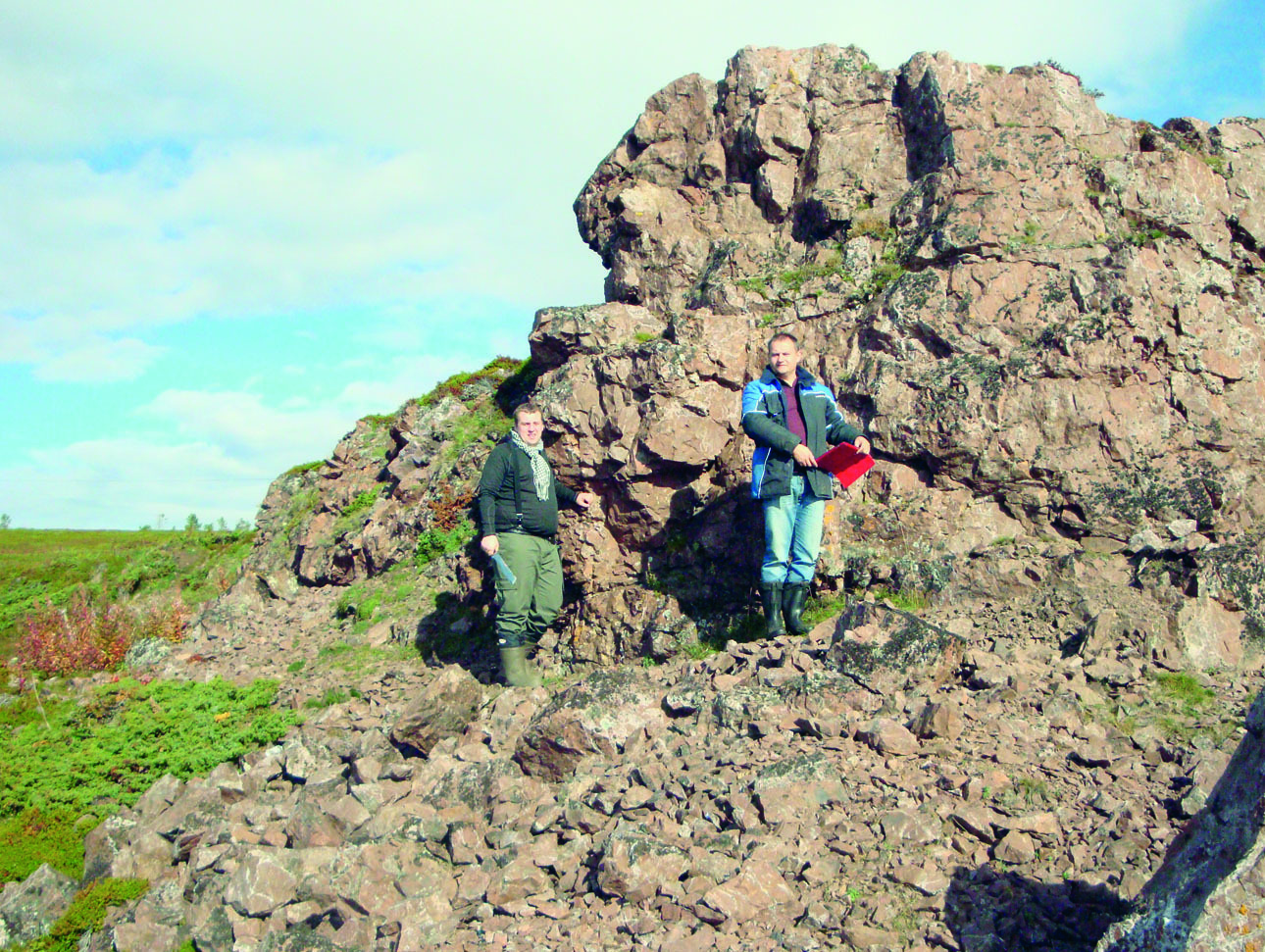 Изображение Мыс Корабль с выходом мелких аметистов. Фото автора.