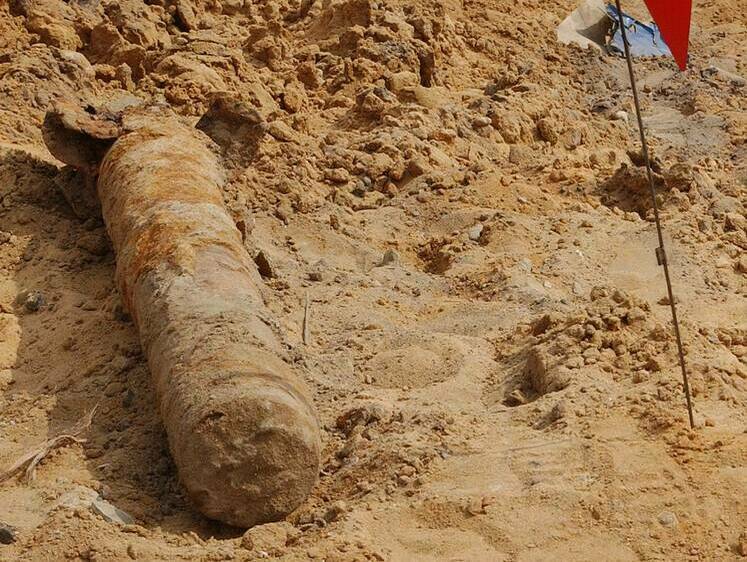 Изображение На берегу реки Томь рыбаки нашли боеприпас начала XX века 