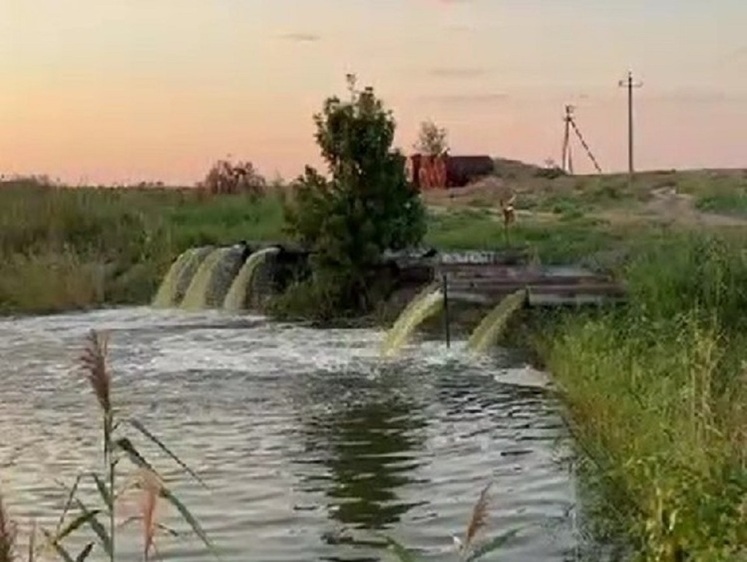 В Астрахани началась подкачка воды в истощенные водные объекты ...