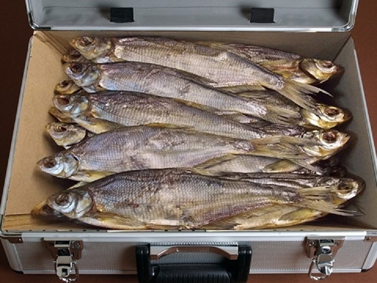 Изображение Цех инспектора рыбоохраны перерабатывал браконьерские уловы