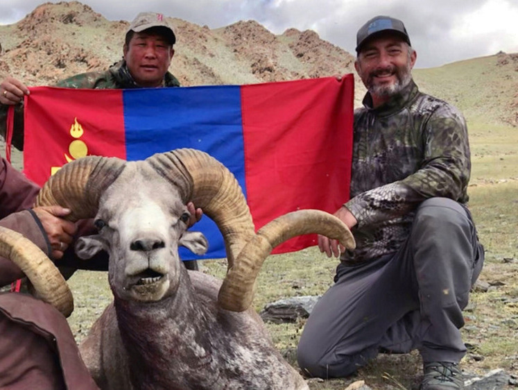 Охота на аргали в Монголии среди казахов с жуткой китайской оптикой 