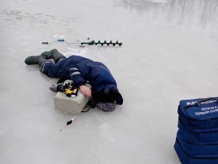 Мужчина потерял сознание во время рыбалки в Карелии