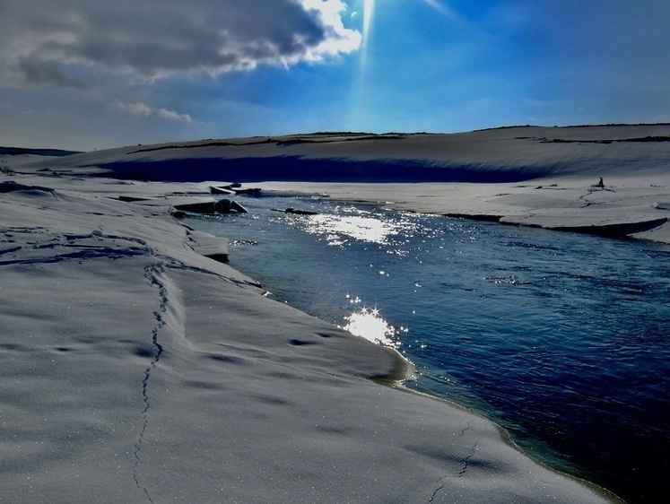 Приключения по последнему льду на озерах Кольского полуострова