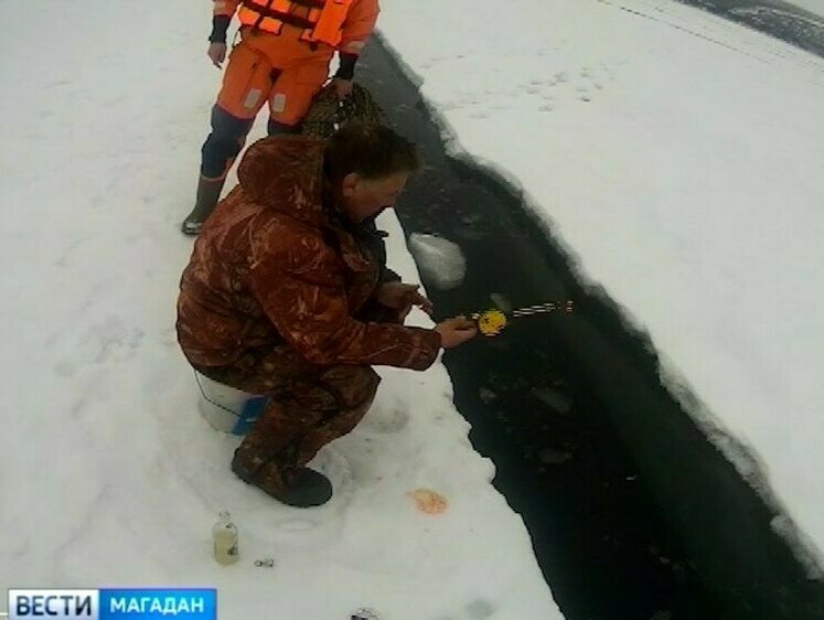 Восемь магаданских рыбаков чуть не отправились в кругосветку на льду