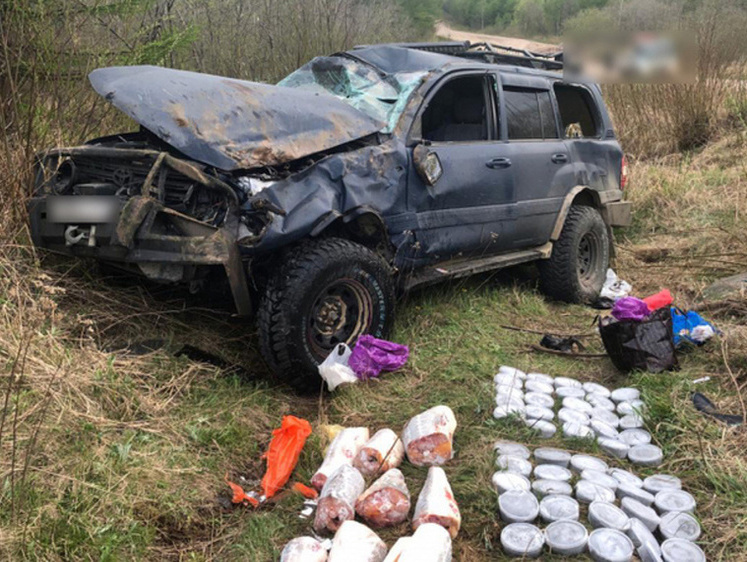 Изображение Хабаровский боевик: полиция устроила погоню за осетровым бандитом
