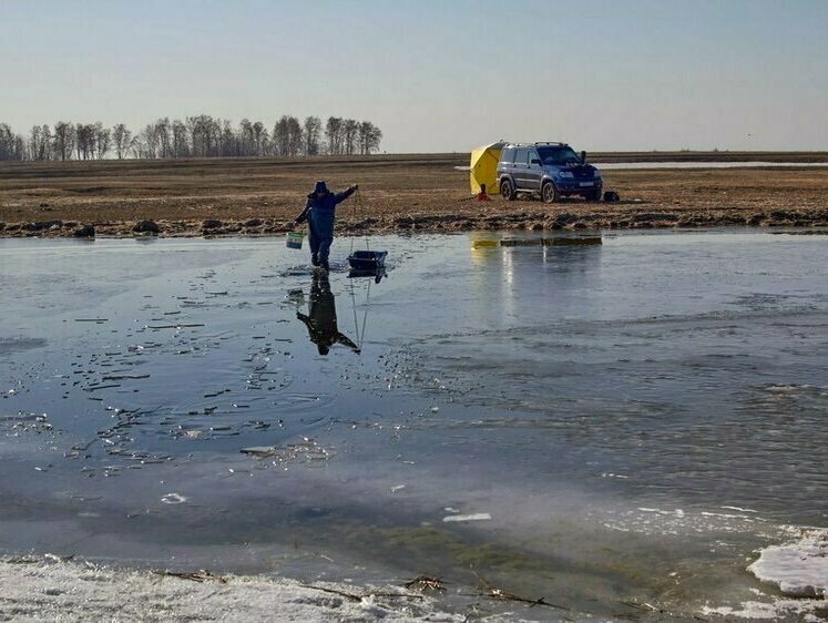 Изображение Под Новосибирском браконьеры избили и переехали снегоходом рыбака