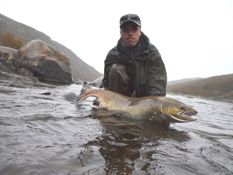 Молодой браконьер оплатил пойманных лососей