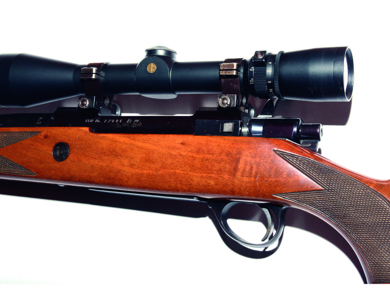 Изображение Оптика устанавливается на оригинальный «ласточкин хвост». Фото: Сергей СМОЛНИН 