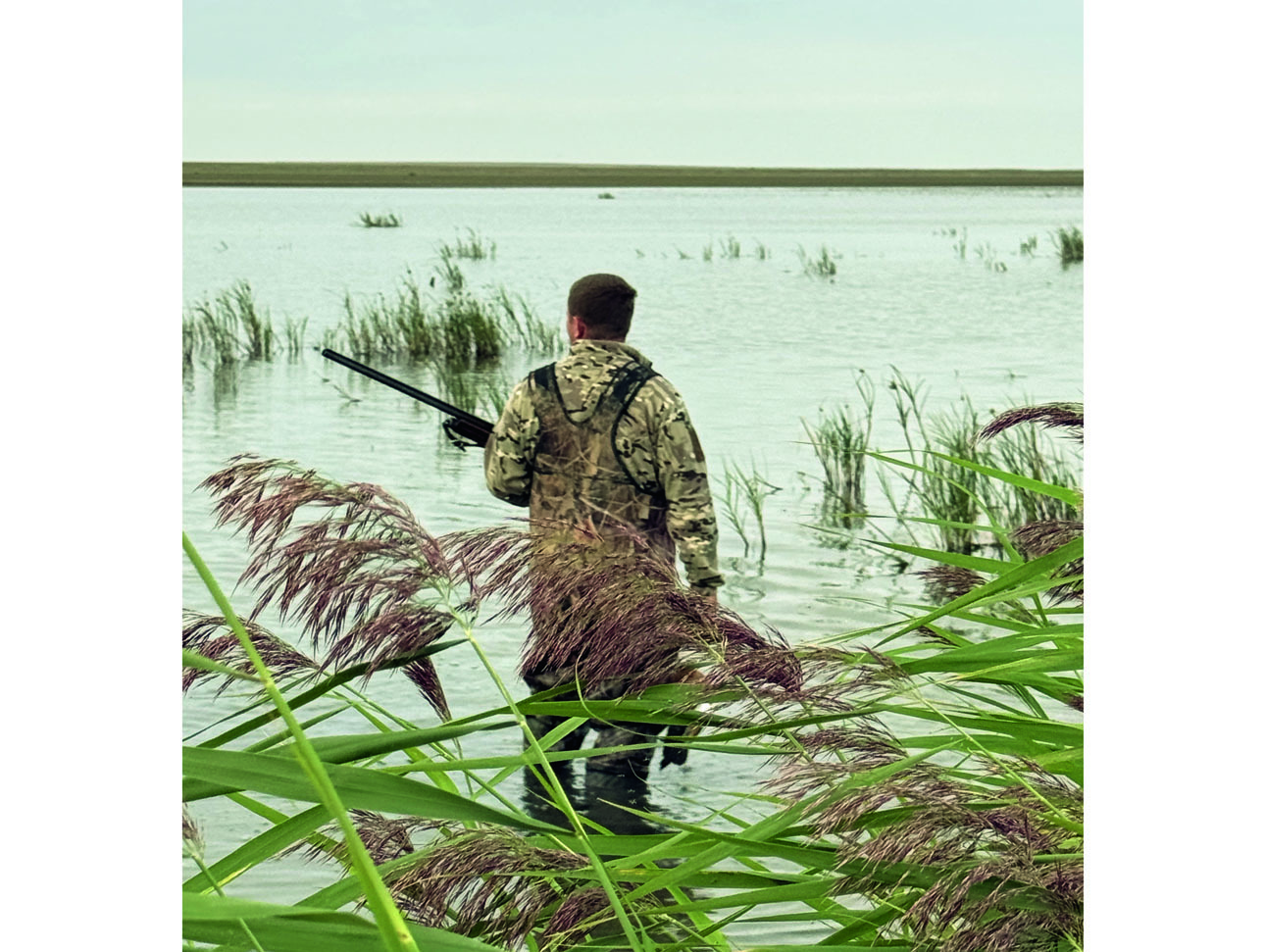 Изображение В таких местах вейдерсы — лучший выбор. Фото: Александр МОРДАНЕВ