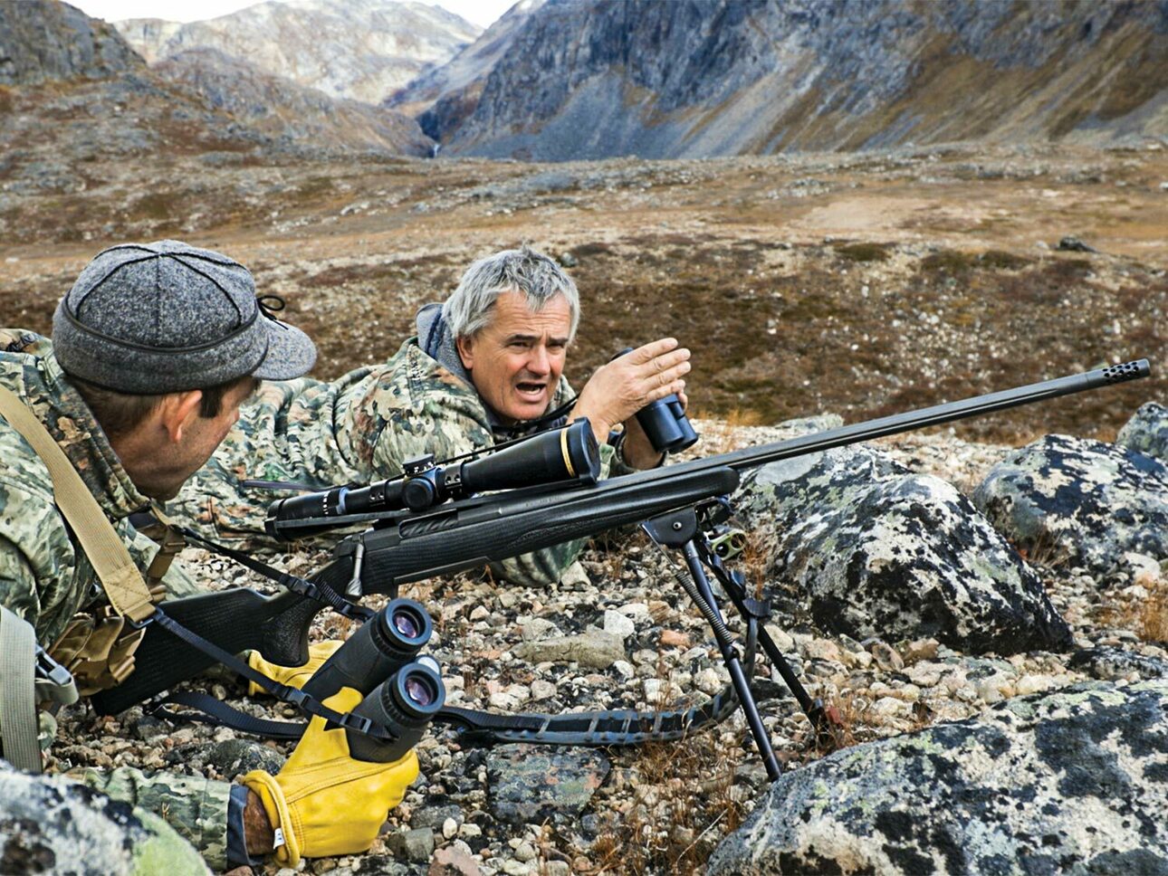 Изображение Фрэнк Фельдманн и автор статьи решили попытать счастья в охоте на овцебыков. Фото автора 