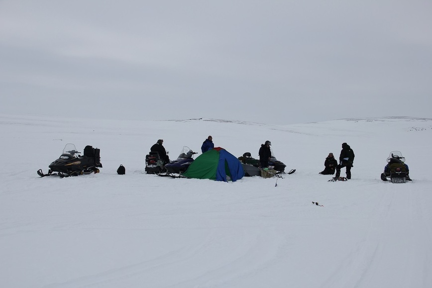 Изображение С использованием снегоходов, безусловно, можно посещать любые озера области. Фото: Шеляга Геннадия.  