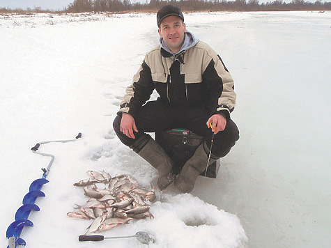 Изображение Последний лед на незнакомом водоеме: ищем рыбу