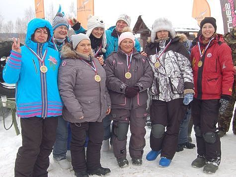 Изображение Женский праздник на льду с удочкой