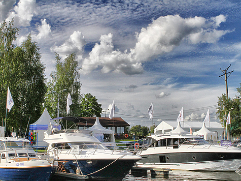 Изображение Ежегодная ярмарка продаж яхт и катеров «Водный мир»