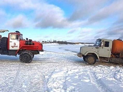 Изображение Открывается сезон подледного купания