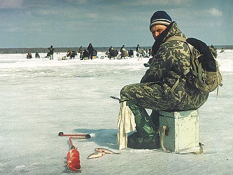Изображение Несмотря на морозы рыболовов на льду много