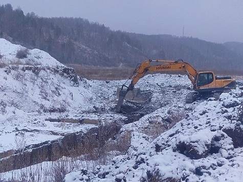 Изображение В Хакасии капитально ремонтируют плотину на реке Бее