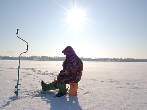 Изображение В Астрахани началась рыбалка со льда