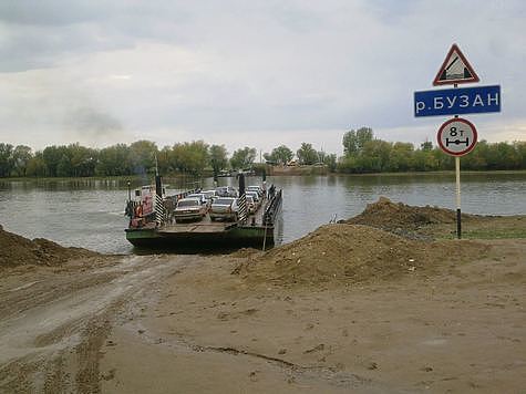 Изображение Любимую рыболовами реку насыщают серой