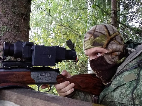Изображение Москвич на незаконной охоте застрелил человека