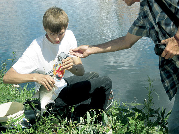 Изображение Подлещика много на рукотворном водохранилище в черте города. Фото: Александр Токарев. 