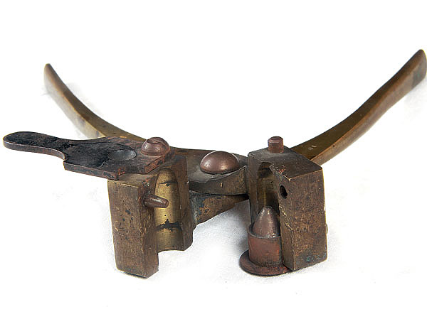 Изображение Часто для дульнозарядного оружия пули отливались индивидуально. ФОТО АНТОНА ЖУРАВКОВА