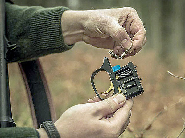 Изображение Ключ для снятия ствола располагается в съемном спусковом механизме. Фото компании-производителя.