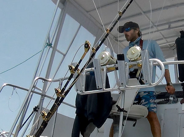 Изображение Мы ступили на палубу современной, прекрасно оборудованной лодки, на которой предстояло ловить марлинов. Фото: Тоболь Евгении.