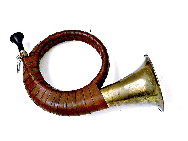 Изображение Звук рога и пленителен, и сладок.