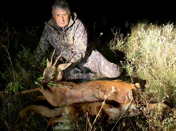 Изображение Веточка во рту трофея — старинный символ его последней трапезы и знак уважения к нему. Фото автора. 