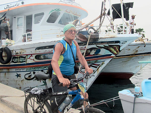 Изображение Чтобы рыбалка была успешной, лучше напроситься в компанию к профессиональным рыбакам. Фото: Супруненко Владимира. 