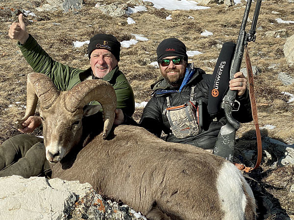 Изображение Большой шлем баранов Америки закрыт. Ура! ФОТО: ДАРРЕН ЭПП, СЕРГЕЙ ЯСТРЖЕМБСКИЙ 