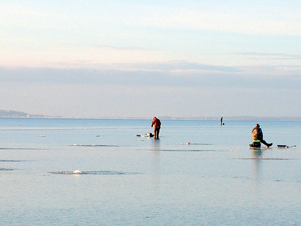 Изображение Чтобы рыбалка была успешной, на водохранилище следует знать определенные места. Фото: Токарева Александра.