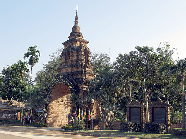 Изображение Все пространство буддийского монастыря дышало прохладой и спокойствием. Фото: Горяйнова Алексея. 