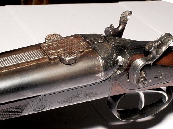 Изображение Классический тройник (два гладких, один нарезной) тоже неплохой выбор для медвежьих охот. Фото: Александр Кудряшов.