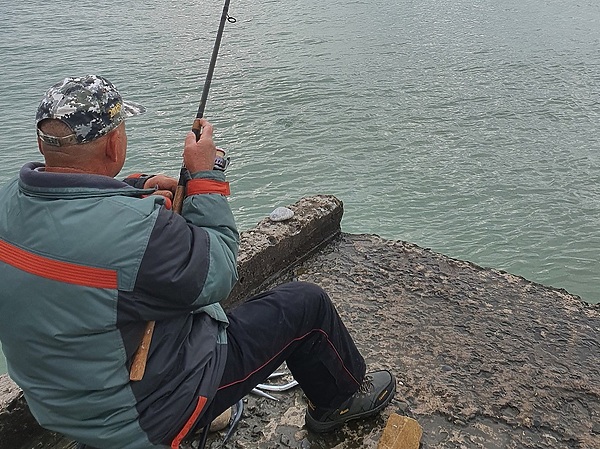 Изображение Такое волнение моря и такую прозрачность воды можно считать оптимальными для ловли. Фото: Шеляга Геннадия.