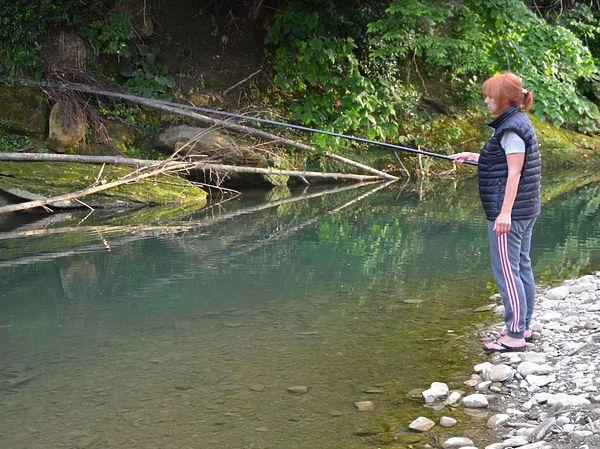 Изображение Все внимание сосредоточено в наблюдении за поплавком – в такие моменты лучше не мешать. Фото: Геннадий Шеляг. 