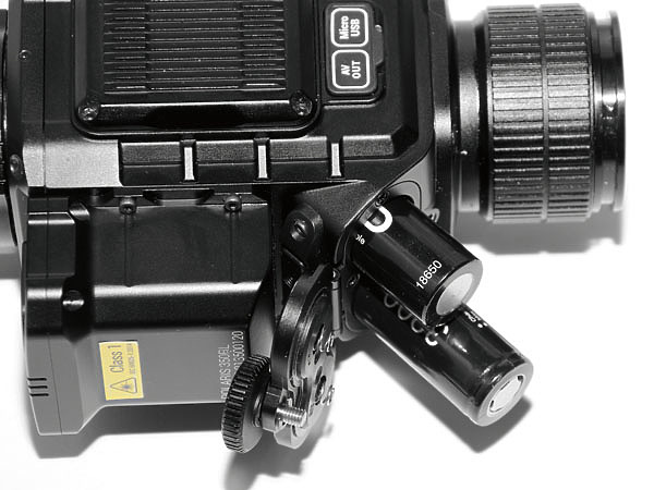 Изображение Питание прибора осуществляется от двух аккумуляторов 18650. ФОТО: АЛЕКСАНДР КУДРЯШОВ