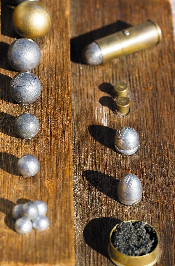 Изображение Для заряжания мушкета охотник может использовать дробь, картечь и пулю. 