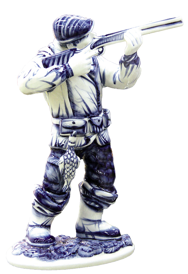 Изображение Среди экспонатов выставки много места занимает сувенирная продукция.