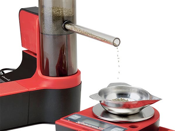 Изображение Дозатор выдает порох буквально по крупинкам. ФОТО: ПРЕСС-СЛУЖБА КОМПАНИИ HORNADY