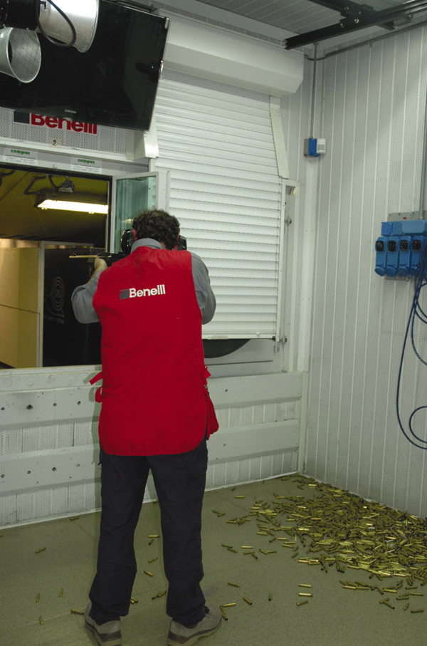 Изображение Значительная работа ложится и на плечи испытателей, оценивающих работоспособность всех систем оружия. 