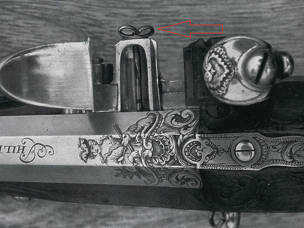 Изображение На данном фото специальный вкручивающийся винт перекрывает запальное отверстие.ФОТО: ИГОРЬ ВЕРБОВСКИЙ 