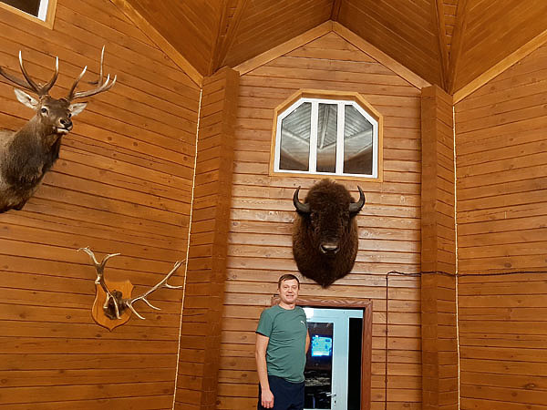 Изображение Гордость хозяина — дом, полный трофеев. Фото автора. 