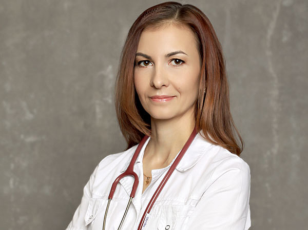 Изображение Екатерина Владимировна Смолицкая — ветеринарный врач-диетолог. Общий стаж работы с животными более 20 лет. В целом в ветеринарии более 13 лет. Любимые специальности: интенсивная терапия, анестезиология, ветеринарная диетология. Фото автора.