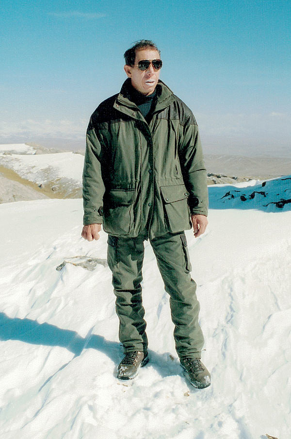 Изображение В горах приходится заботиться и о коже лица: здесь пригодится защитный крем и бальзам для губ. Что такое солнечные ожоги, знаю на своем опыте. Фото автора. 