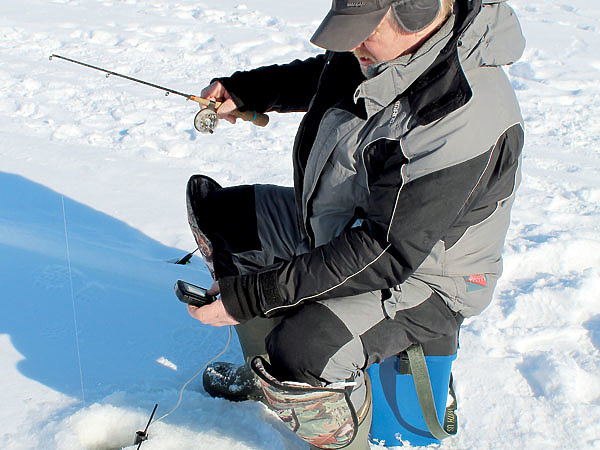 Изображение При блеснении окуня нужно проверять все водные горизонты. Фото: Смирнова Сергея.