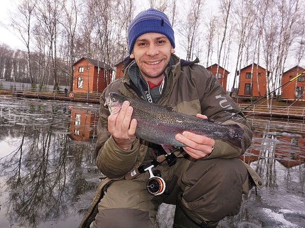 Изображение Все удочки у нас были оснащены флюорокарбоновыми поводками. Без них в современной рыбалке уже никуда. Фото: Евгений Кузнецов.