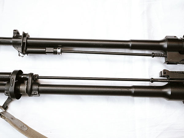 Изображение Газовые двигатели похожи, оба с толкателем. Фото автора. 